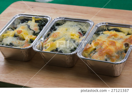 Baked cheese spinach in box Baked cheese spinach in box 27121387