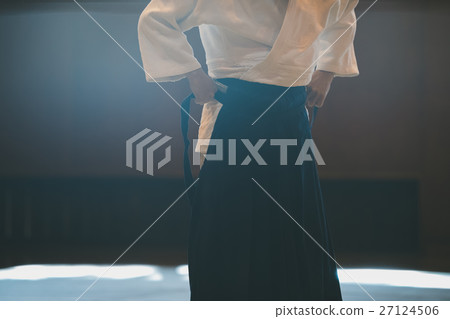 aikido, man's formal divided skirt, person 27124506