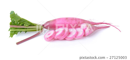 radishes isolated on white background 27125003