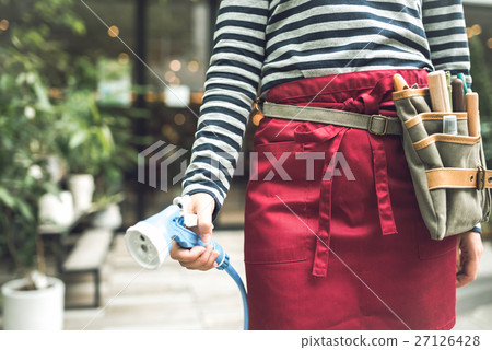 Gardening staff [photography cooperation: TENOHA DAIKANYAMA Gardening staff [photography cooperation: TENOHA DAIKANYAMA 27126428