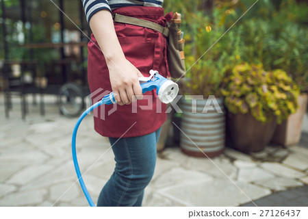 園藝工作人員[攝影合作：TENOHA DAIKANYAMA 27126437