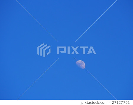 White Moon White Moon 27127791