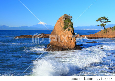 Mount Fuji and Tateishi Coast 27128887