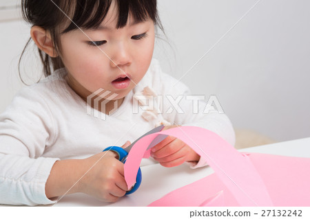 Child who is working 27132242