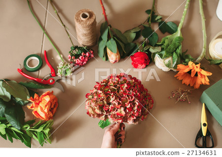 Florist tools and accessories 27134631