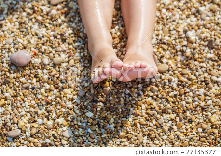 Little feet on the beach Little feet on the beach 27135377