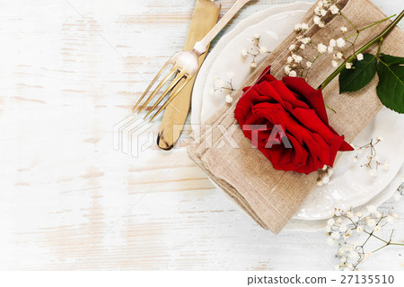 Beautiful table setting 27135510