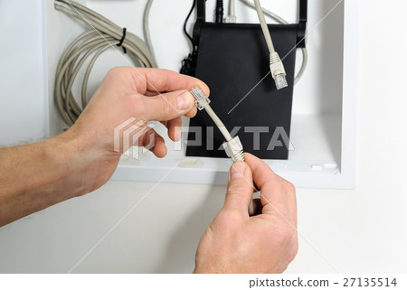 Connecting wi-fi router to the Internet. 27135514