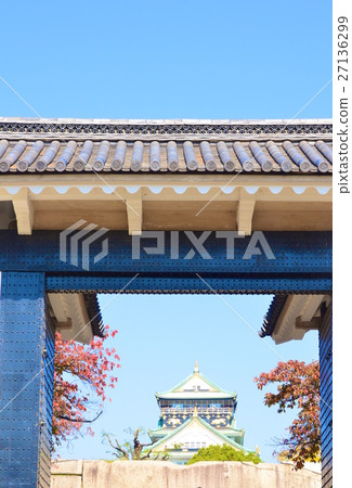 從櫻花（大阪城公園/大阪中央區）看到的“大阪城堡塔” 27136299