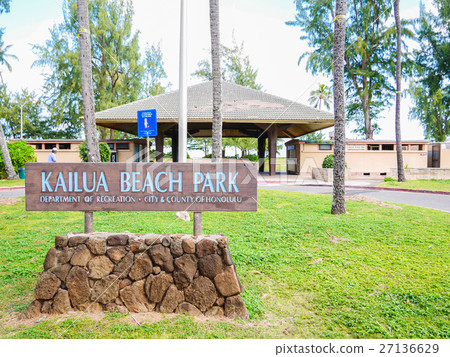 Entrance sign to Kailua Beach Park, Hawaii; Park scenery on Oahu Island 27136629