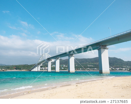 Okinawa's beach (Sesokushima - Anchihama) Sesokobashi 27137685