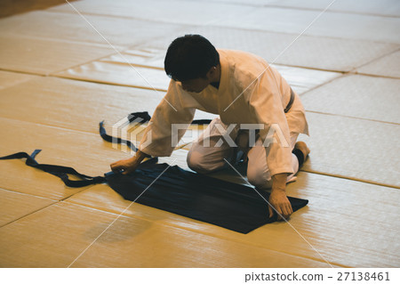 aikido, man's formal divided skirt, person 27138461