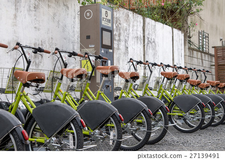 Bicycle sharing Bicycle sharing 27139491