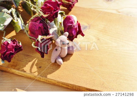 Red rose dry flower and teddy bear 27141298