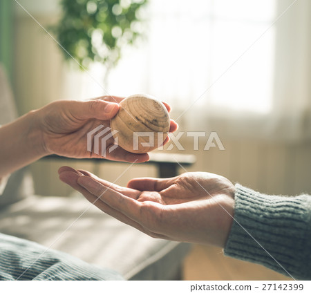 球 27142399