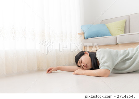 Woman Woman 27142543