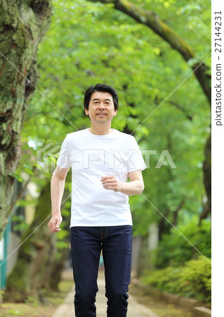 Jogging Middle Male 27144231