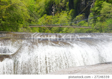 Fubuzuki waterfall 27146339