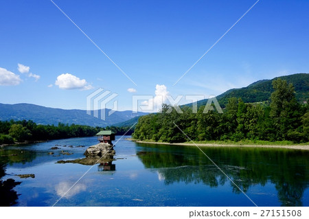 Home in the Serbian River Home in the Serbian River 27151508