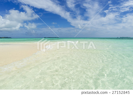 岩島的珊瑚礁的海 27152845