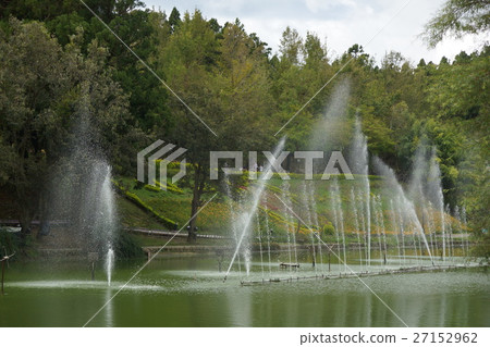 fountain fountain 27152962