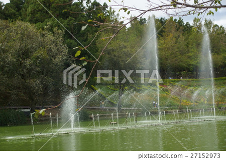 fountain fountain 27152973