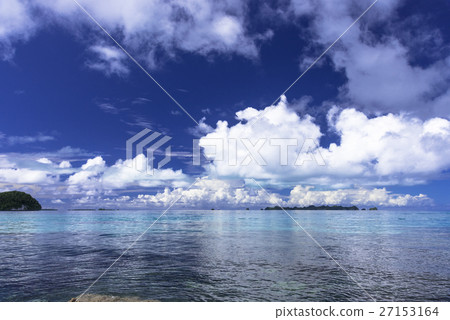 岩島的珊瑚礁的海 27153164