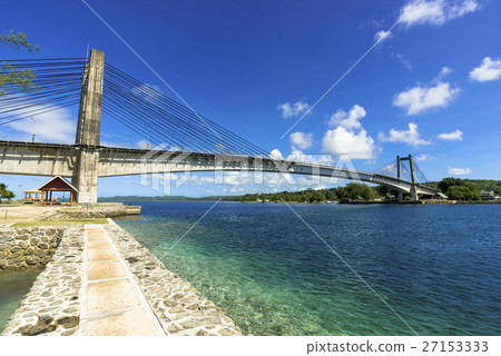 連接科羅爾島和巴貝爾多布島的橋樑 連接科羅爾島和巴貝爾多布島的橋樑 27153333