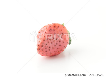 strawberry be moldy on white 27153526