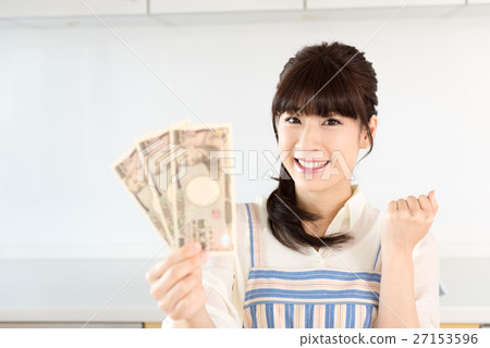 Housewife, holding a note and guts pose Housewife, holding a note and guts pose 27153596