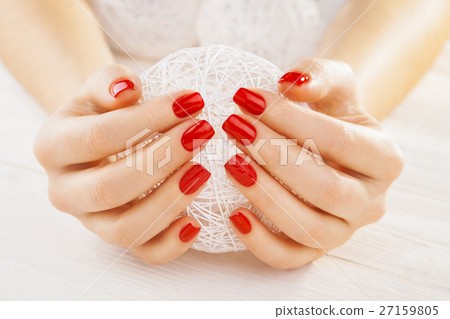 manicure with a white ball of yarn manicure with a white ball of yarn 27159805