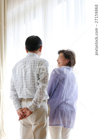 年長夫婦 27159868
