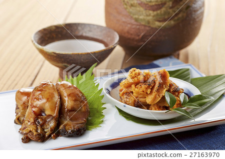 Boiled oysters and boiled sea urchin 27163970
