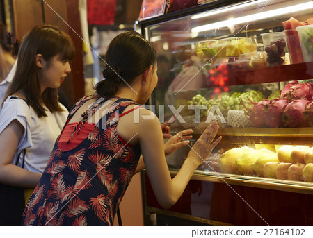 Taiwan night market women's journey Taiwan night market women's journey 27164102