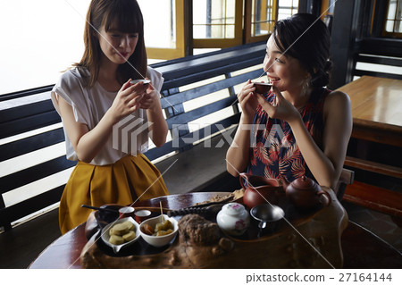 Taiwan women's journey 27164144