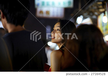 Taiwan women's journey alone 27164528