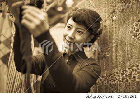 昭和圖像家庭主婦掛洗衣 27165261