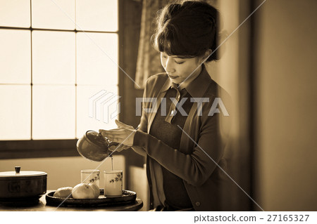 昭和的生活婦女誰做茶 昭和的生活婦女誰做茶 27165327