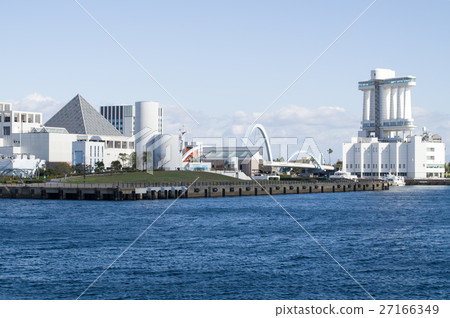 港口建築和紀念碑在名古屋港口 港口建築和紀念碑在名古屋港口 27166349