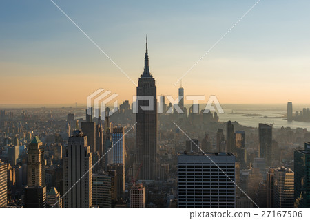 Evening view of New York / Manhattan Evening view of New York / Manhattan 27167506