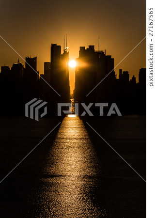 Dawn vertical composition of New York / Manhattan Dawn vertical composition of New York / Manhattan 27167565