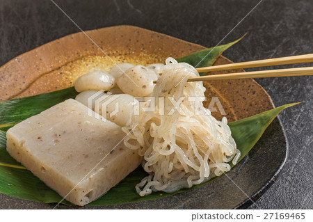 由日本konnyaku麵條製成的日本麵條由konnyaku日本製成 27169465