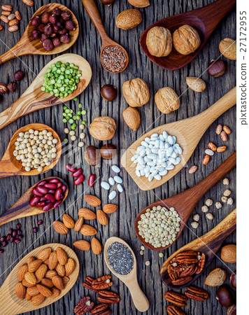 Various legumes and different kinds of nutshells . 27172955
