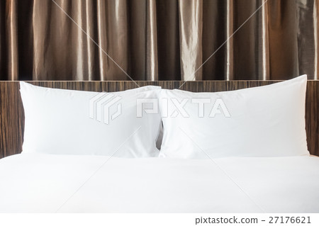 Bedroom Bedroom 27176621