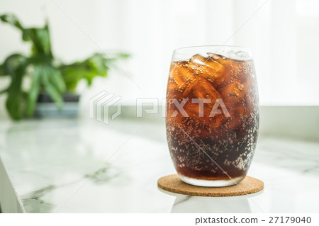 Iced cola glass 27179040