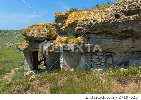 Ancient mines in the mountain Opuk. Opuksky Ancient mines in the mountain Opuk. Opuksky 27197526