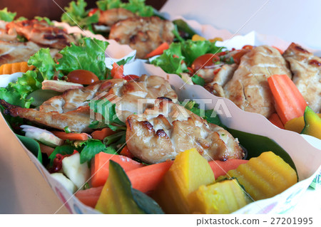 Grilled chicken steak 27201995