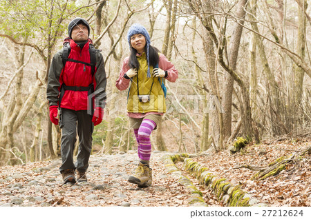 男女徒步旅行 27212624