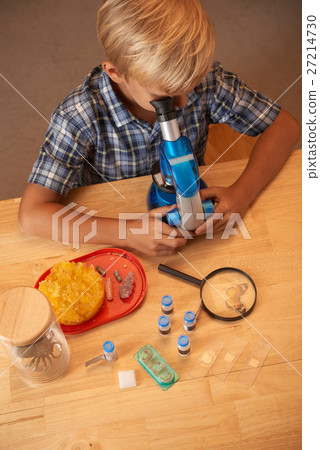 Learning with microscope Learning with microscope 27214730