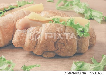 croissant 27216630